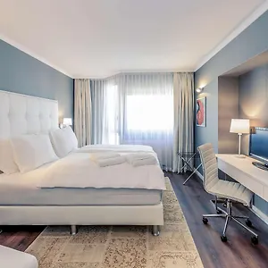 Mercure Raphael מלון