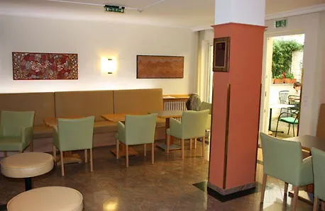 Caratart Hotel Bombolo Wien 4*, Vienne