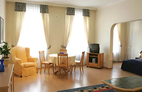 Caratart Hotel Bombolo Wien 4*, וינה אוסטריה